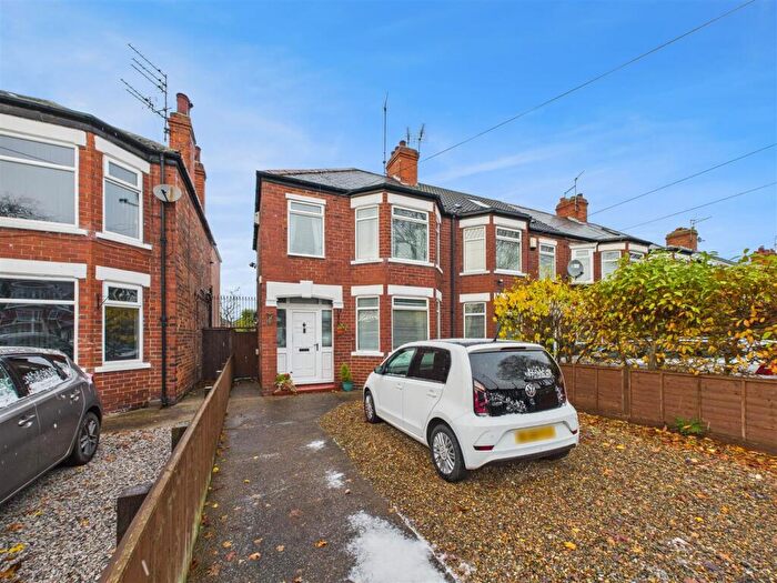 3 Bedroom End Of Terrace House For Sale In Hotham Road North, Hull, HU5