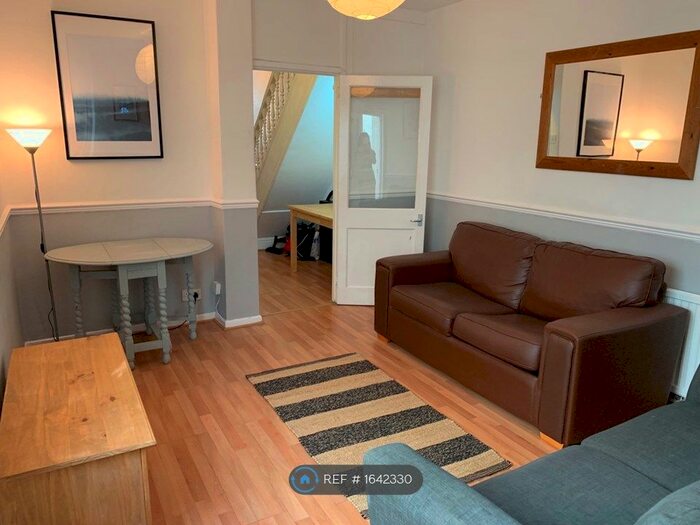 5 Bedroom Terraced House To Rent In Monthermer Road, Cardiff, CF24