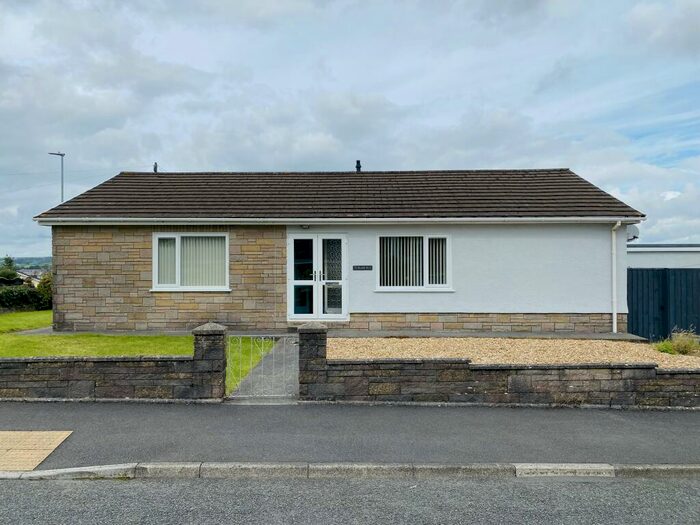3 Bedroom Bungalow To Rent In Llysmorfa, Carmarthen, SA31