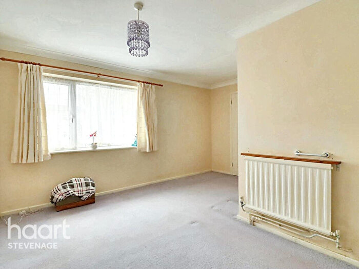 2 Bedroom End Of Terrace House For Sale In Penn Road, Stevenage, SG1