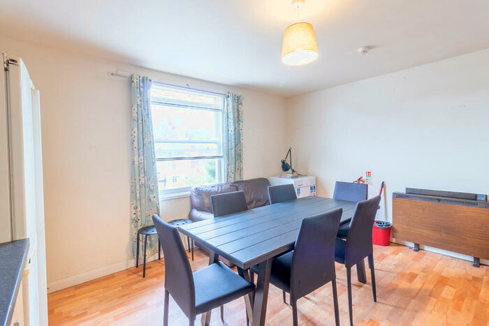 6 Bedroom Flat To Rent In Second Floor, Willoughby, Augusta Place, Leamington Spa, CV32
