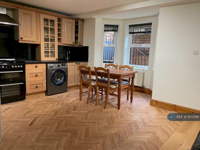 1 Bedroom Flat To Rent In Alkham Road, London, N16