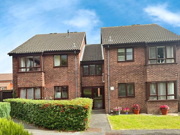 1 Bedroom Flat For Sale In St Pauls Close, Oadby, LE2