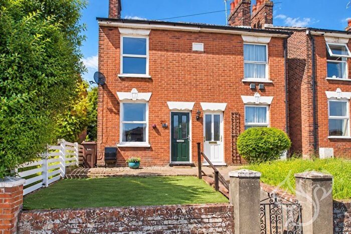 2 Bedroom Semi Detached House For Sale In Bergholt Road, Colchester, CO4
