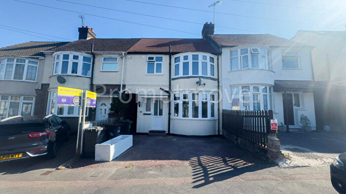 3 Bedroom Semi-Detached House To Rent In Beechwood Road Luton, LU4