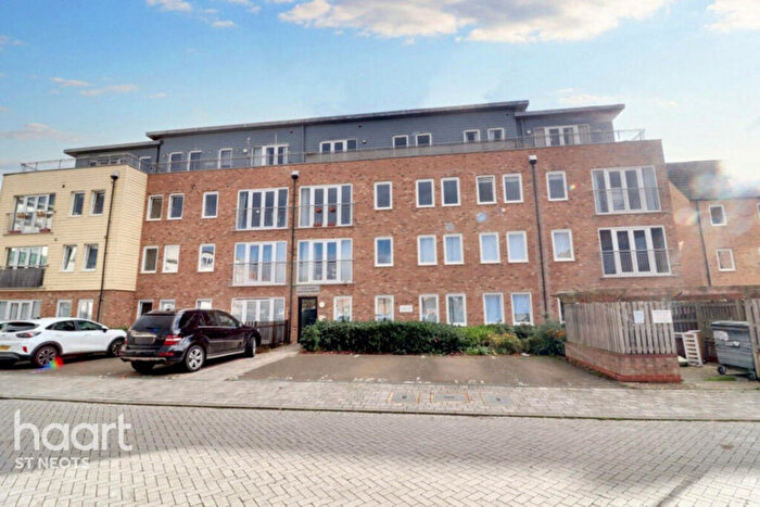 1 Bedroom Apartment For Sale In Samuel Jones Crescent, St Neots, PE19