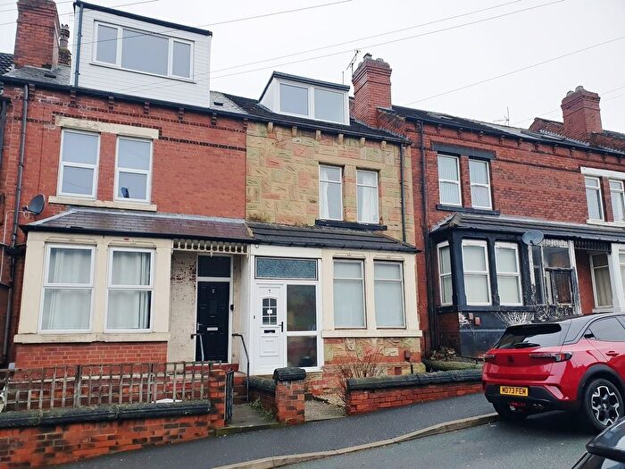 4 Bedroom Terraced House To Rent In Landseer Avenue, Leeds, LS13