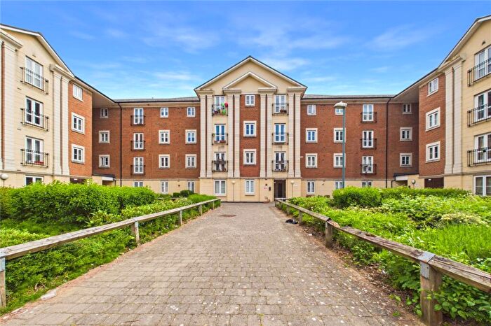 2 Bedroom Apartment For Sale In Brunel Crescent, Gorse Hill, Swindon, SN2