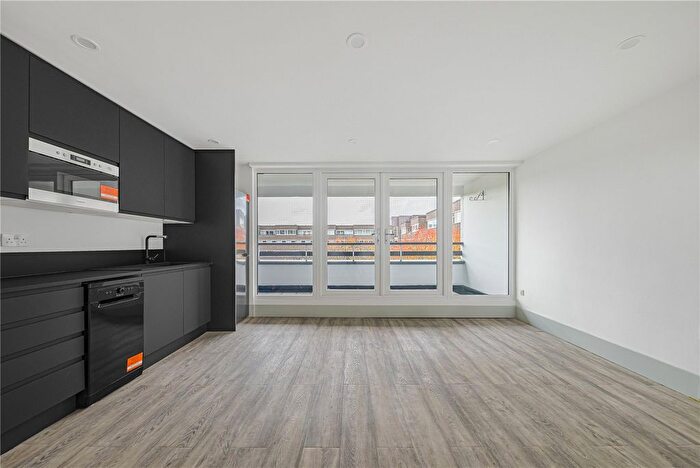 1 Bedroom Flat For Sale In Fair Acres, Bromley, BR2