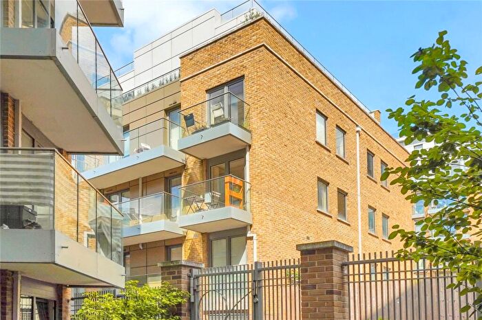 2 Bedroom Apartment To Rent In St Anne Street, E14