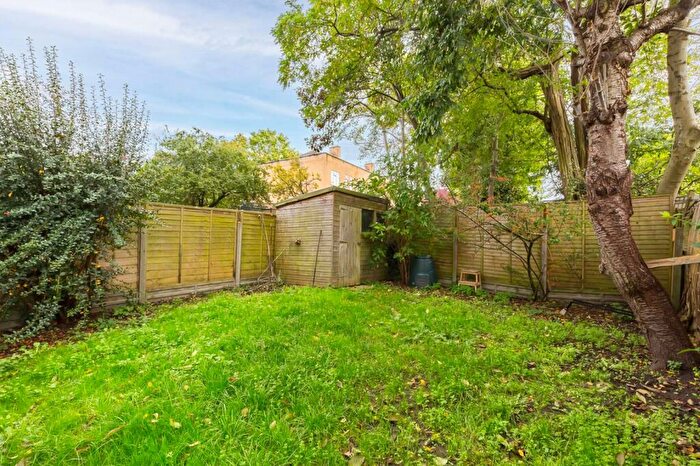 3 Bedroom Flat To Rent In Ridge Road, London, , Crouch End, London, N8