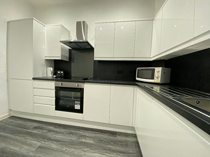 3 Bedroom Flat To Rent In Morrison Street, Central, Edinburgh, EH3