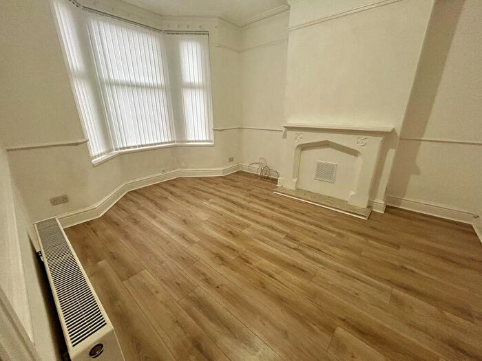 3 Bedroom House To Rent In Esher Road, L6