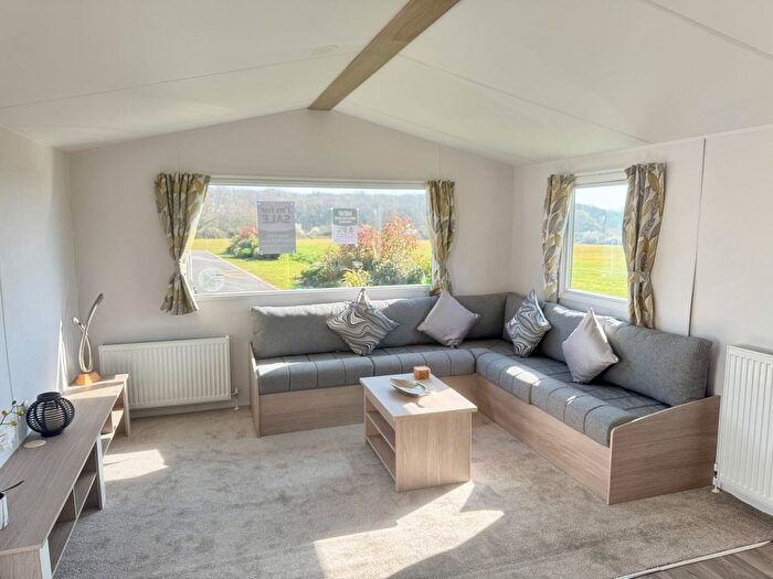 2 Bedroom Park Home For Sale In Carlton, Saxmundham, IP17