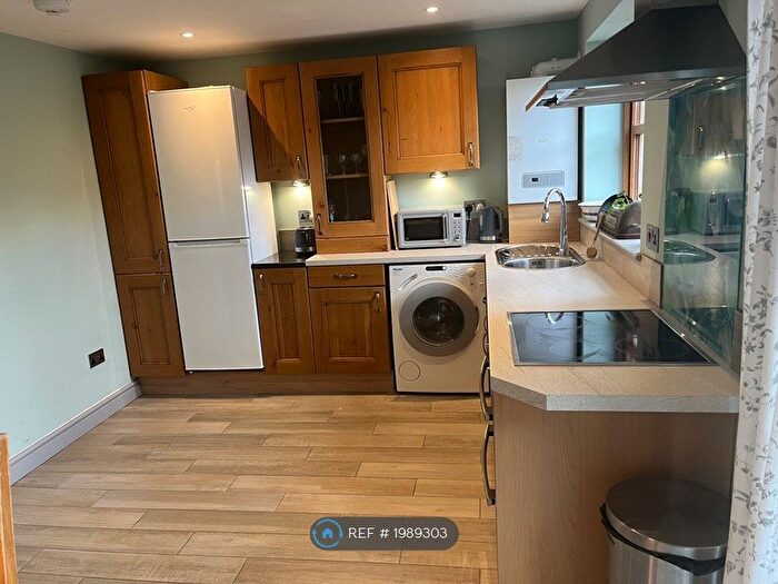 2 Bedroom Semi-Detached House To Rent In Earls Court, Moretonhampstead, TQ13