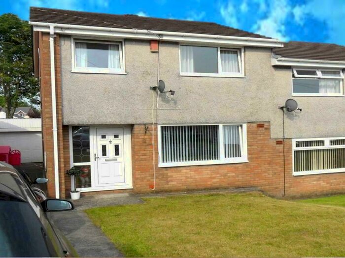 3 Bedroom House To Rent In Ty Draw, Church Village, Pontypridd, CF38