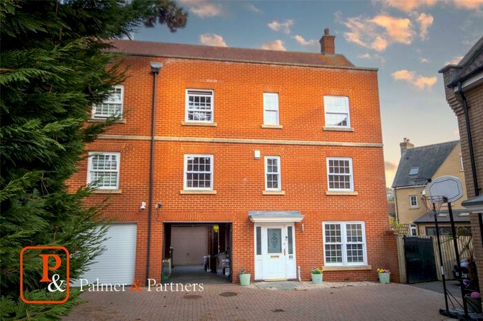 5 Bedroom Semi-Detached House To Rent In Septimus Drive, Highwoods, Colchester, Essex, CO4