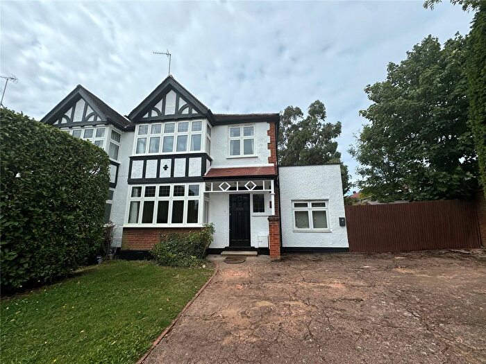 3 Bedroom Semi-Detached House To Rent In Netherlands Road, New Barnet, EN5