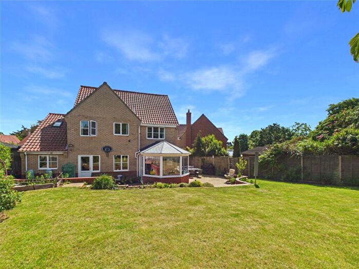5 Bedroom Detached House For Sale In Crane Close, Woodbridge, Suffolk, IP12
