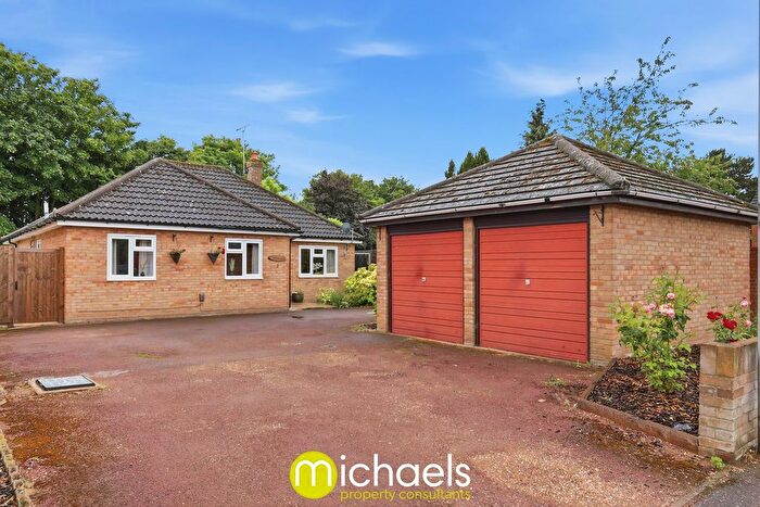 3 Bedroom Bungalow For Sale In Wheatfield Road, Stanway, Colchester, CO3