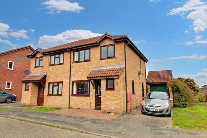 3 Bedroom Semi-Detached House To Rent In Hessett Close, Stowmarket, Suffolk, IP14