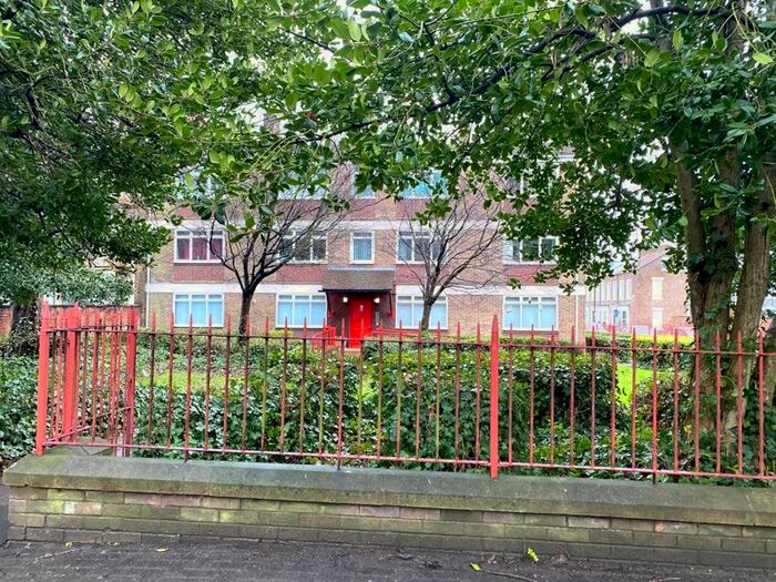 2 Bedroom Flat To Rent In Park Place East, Ashbrooke, Sunderland, SR2