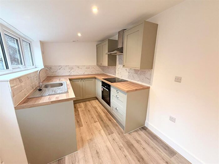 3 Bedroom End Of Terrace House To Rent In Shady Road, Gelli, Pentre, CF41