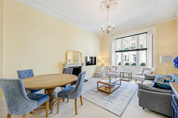 2 Bedroom Apartment To Rent In Harcourt Terrace, Chelsea, London, SW10