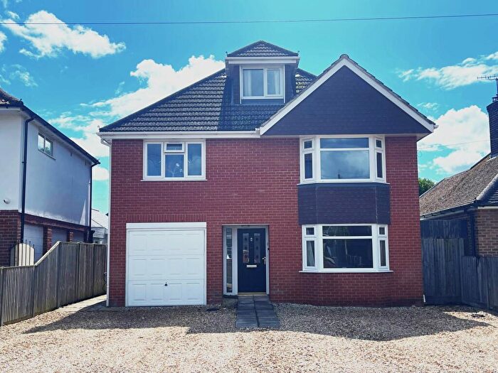 6 Bedroom Detached House For Sale In Watermans Lane, Dibden Purlieu, SO45