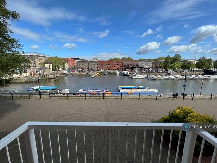 2 Bedroom Terraced House To Rent In Merrick Court, Bristol, BS1