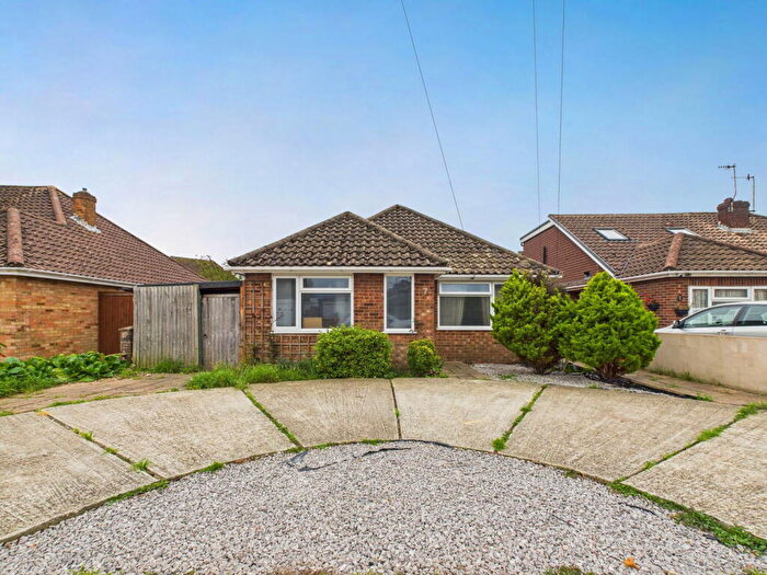 4 Bedroom Detached Bungalow For Sale In Crabtree Lane, Lancing, BN15