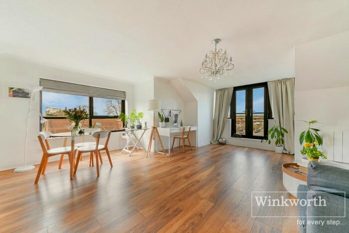 1 Bedroom Flat To Rent In Croydon Road, Beckenham, BR3