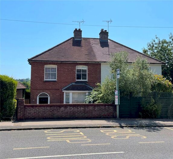 5 Bedroom Semi-Detached House To Rent In Hale Road, Farnham, GU9