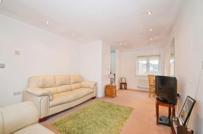 1 Bedroom Coach House For Sale In Rhodfa Brynmenyn, Sarn, Bridgend, CF32