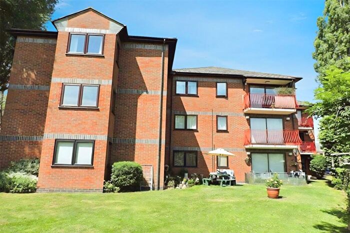 2 Bedroom Flat To Rent In The Millstream, High Wycombe, HP11