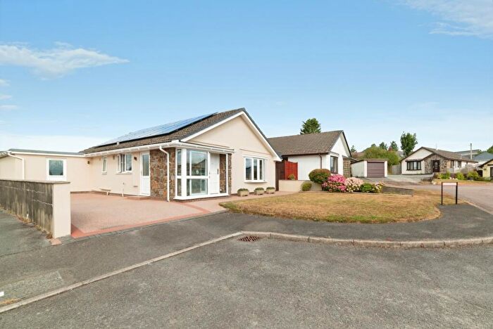 3 Bedroom Bungalow For Sale In Peniel, Carmarthen, Carmarthenshire, SA32