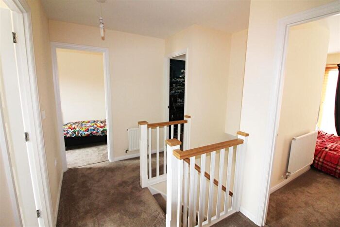 4 Bedroom Terraced House To Rent In Oberon Grove, Street, BA16