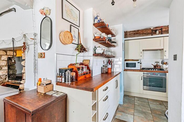 2 Bedroom Character Property For Sale In High Street, Great Doddington, NN29