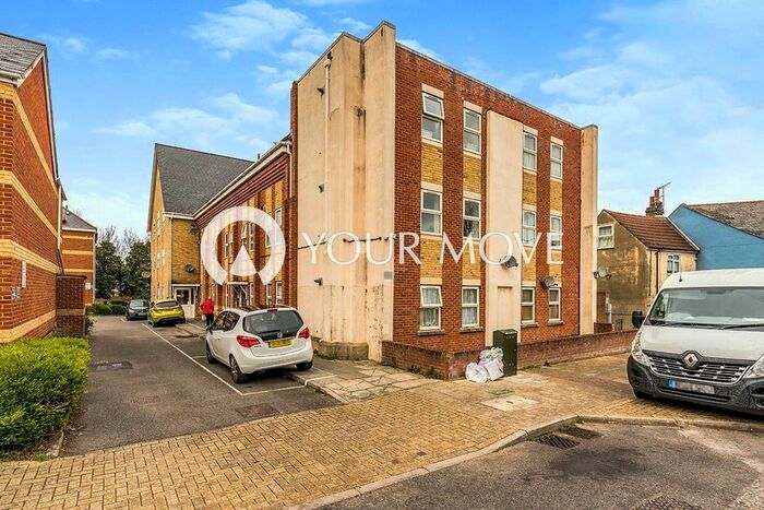 1 Bedroom Flat To Rent In Trafalgar Street, Gillingham, Kent, ME7