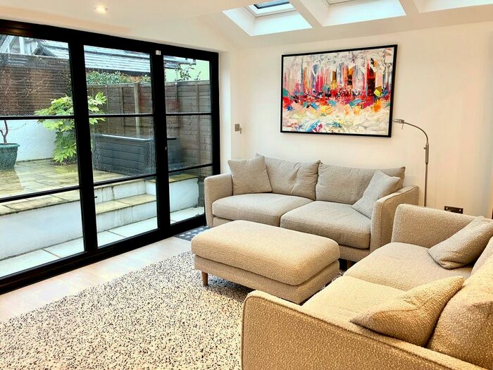 3 Bedroom Terraced House To Rent In Lower Dagnall Street, St.Albans, AL3