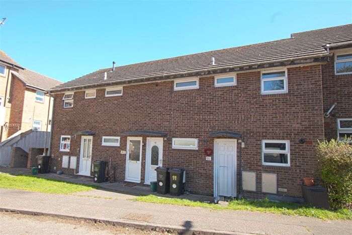 1 Bedroom Maisonette For Sale In Selworthy Close, Billericay, CM11