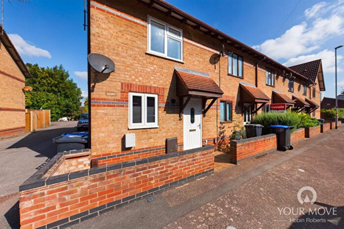 2 Bedroom House To Rent In Southfield Avenue, Northampton, NN4