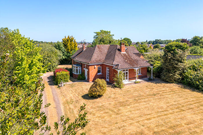 5 Bedroom Detached House For Sale In Doddington Road, Lincoln, Lincolnshire, LN6