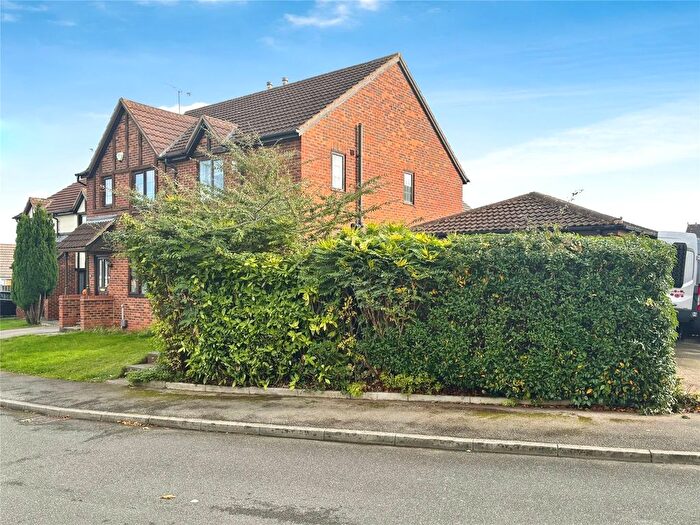 3 Bedroom Semi Detached House For Sale In Heaton Gardens, Edlington, Doncaster, South Yorkshire, DN12