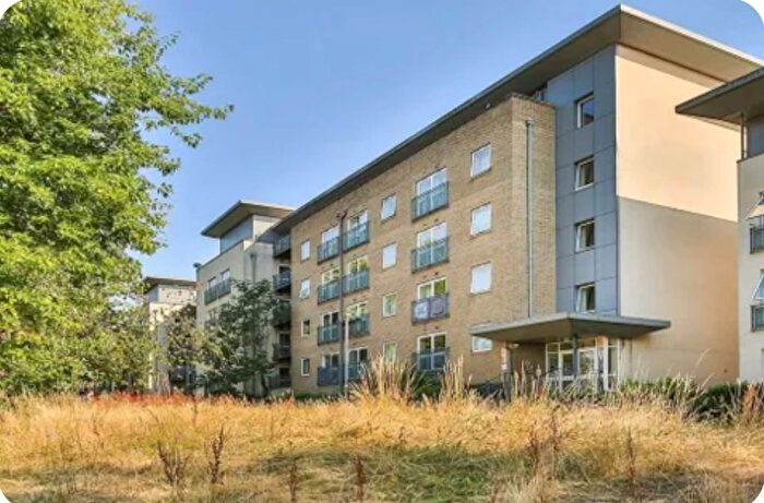 2 Bedroom Flat To Rent In Cline Road, London, N11