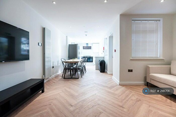 6 Bedroom Terraced House To Rent In Langton Road, Liverpool, L15