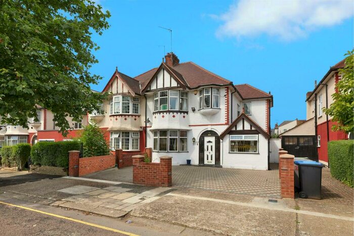 5 Bedroom Semi-Detached House To Rent In Wren Avenue, London, NW2