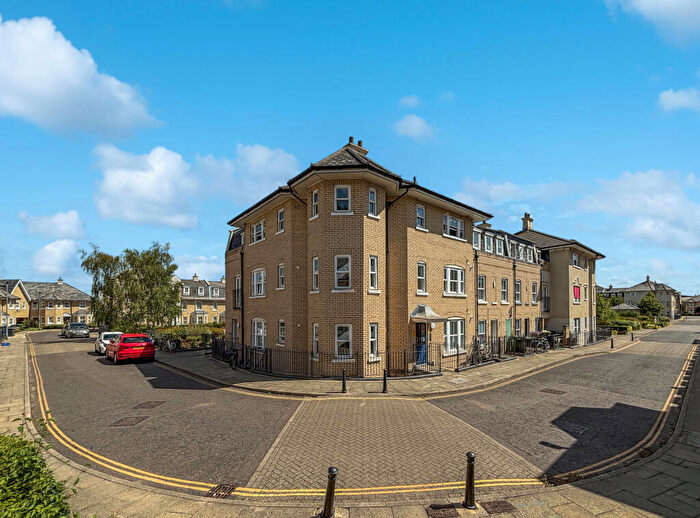 3 Bedroom Apartment For Sale In St Matthews Gardens, Cambridge, CB1