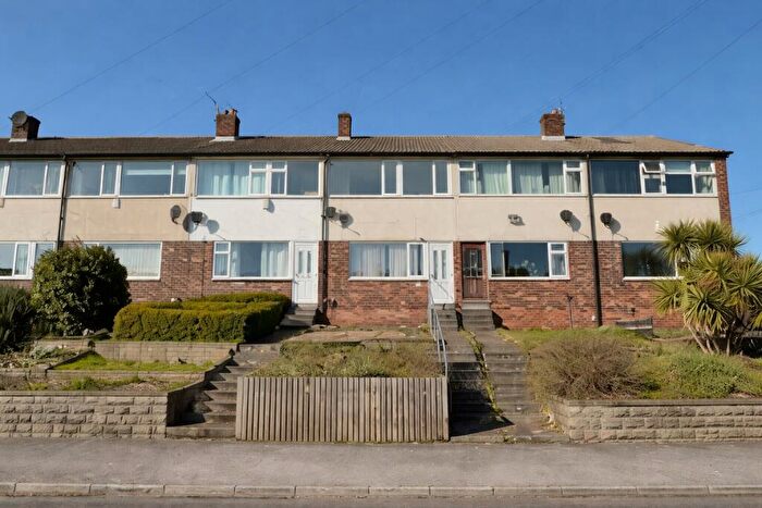 3 Bedroom House To Rent In Somerdale Walk, Leeds, West Yorkshire, LS13