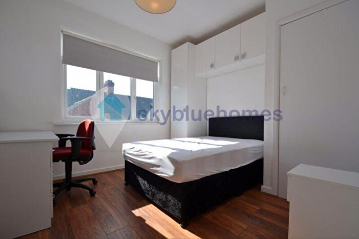 4 Bedroom Terraced House To Rent In Beckingham Road, Leicester, LE2